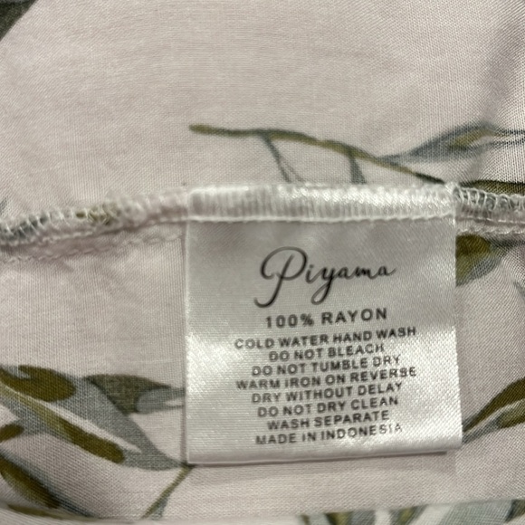 Gorgeous 100% Rayon Piyama Maggie Olive Leaf Pajama Shorts Small - Picture 6 of 6
